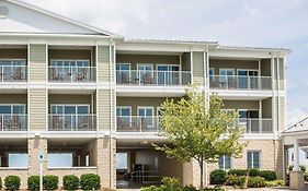 Island Inn & Suites, An Ascend Collection Hotel